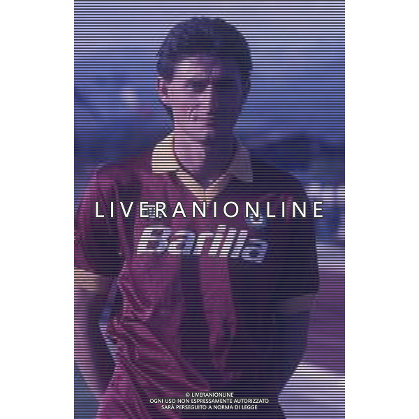 RETROSPETTIVA AGOSTINI MASSIMO CALCIATORE NELLA FOTO MASSIMO AGOSTINI CON LA MAGLIA DELLA ROMA CALCIO AG ALDO LIVERANI SAS