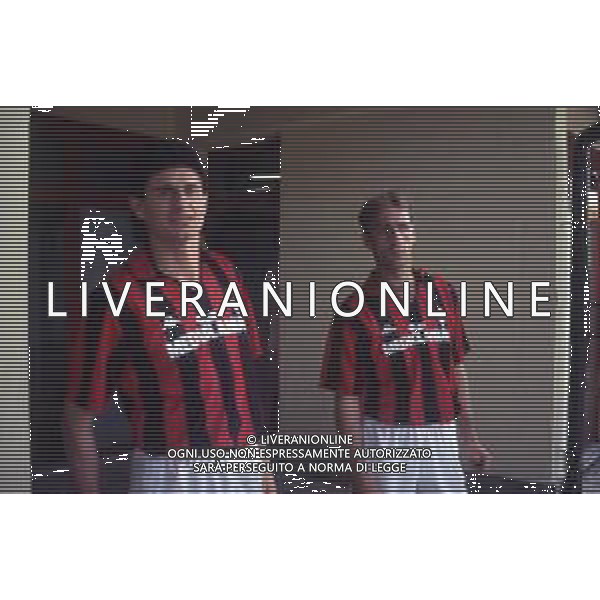 RETROSPETTIVA AGOSTINI MASSIMO CALCIATORE NELLA FOTO MASSIMO AGOSTINI CON LA MAGLIA DEL MILAN CALCIO CON GIANLUCA GAUDENZI AG ALDO LIVERANI SAS