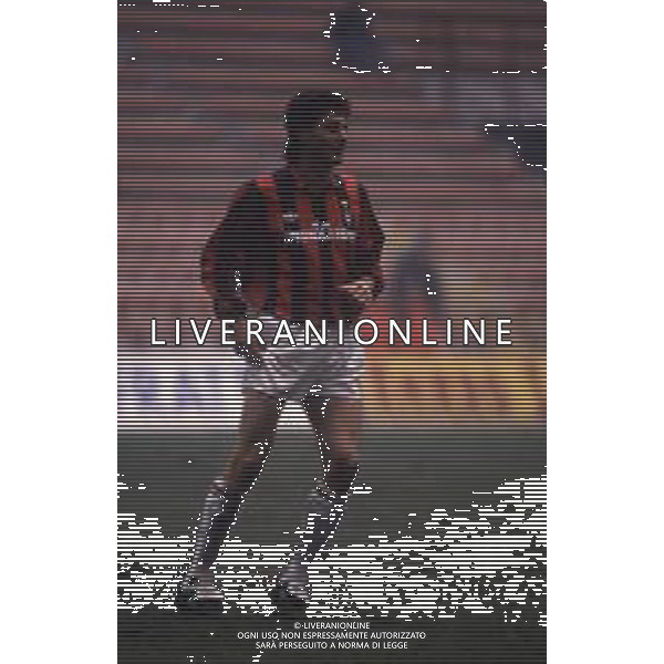 RETROSPETTIVA AGOSTINI MASSIMO CALCIATORE NELLA FOTO MASSIMO AGOSTINI CON LA MAGLIA DEL MILAN CALCIO AG ALDO LIVERANI SAS