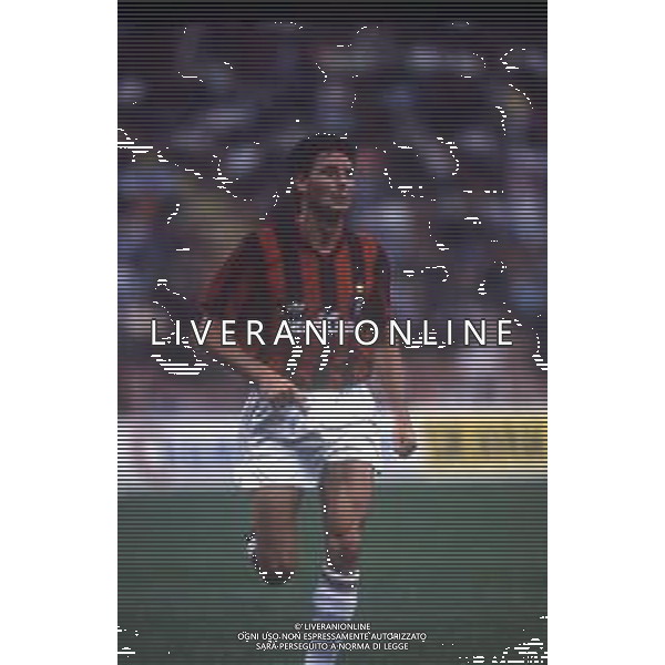 RETROSPETTIVA AGOSTINI MASSIMO CALCIATORE NELLA FOTO MASSIMO AGOSTINI CON LA MAGLIA DEL MILAN CALCIO AG ALDO LIVERANI SAS