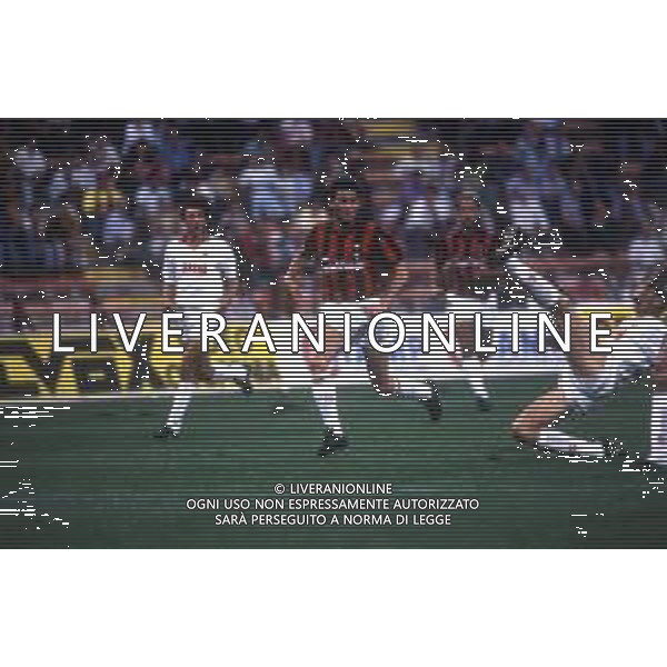 RETROSPETTIVA AGOSTINI MASSIMO CALCIATORE NELLA FOTO MASSIMO AGOSTINI CON LA MAGLIA DEL MILAN CALCIO AG ALDO LIVERANI SAS