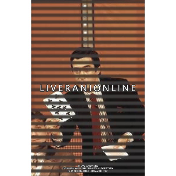 RETROSPETTIVA TONY BINARELLI PRESTIGIATORE NELLA FOTO NEL 1984 AGENZIA ALDO LIVERANI SAS