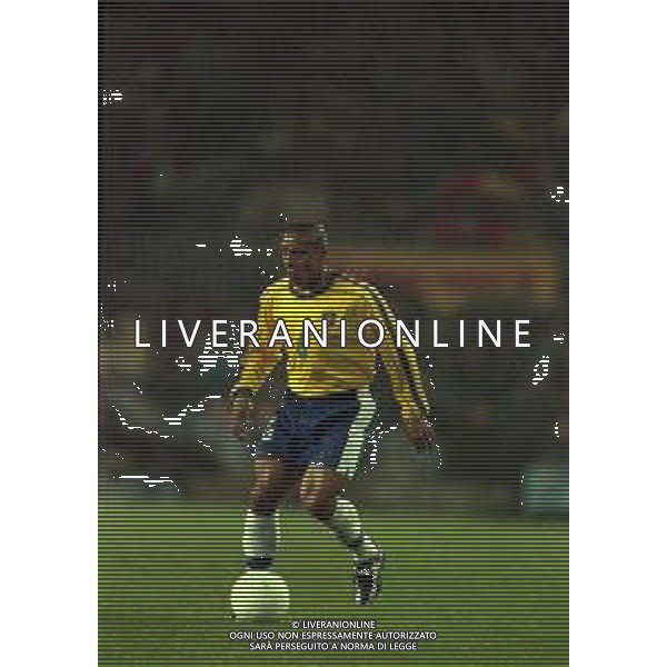 1999 BARCELLONA PARTITA AMICHEVOLE BARCELLONA NAZIONALE BRASILE 2-2 NELLA FOTO ROBERTO CARLOS AG ALDO LIVERANI SAS