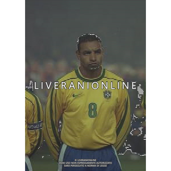 1999 BARCELLONA PARTITA AMICHEVOLE BARCELLONA NAZIONALE BRASILE 2-2 NELLA FOTO EMERSON AG ALDO LIVERANI SAS