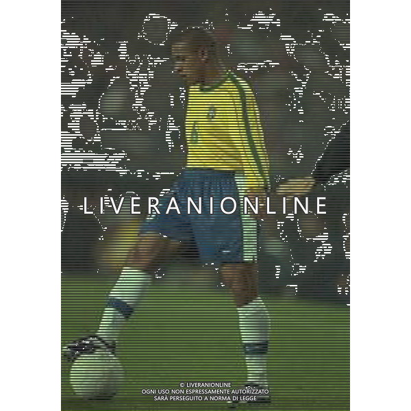 1999 BARCELLONA PARTITA AMICHEVOLE BARCELLONA NAZIONALE BRASILE 2-2 NELLA FOTO ROBERTO CARLOS AG ALDO LIVERANI SAS