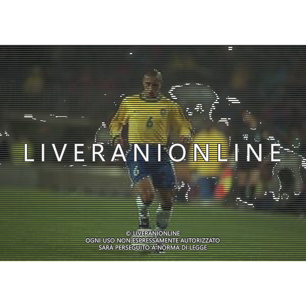 1999 BARCELLONA PARTITA AMICHEVOLE BARCELLONA NAZIONALE BRASILE 2-2 NELLA FOTO ROBERTO CARLOS AG ALDO LIVERANI SAS