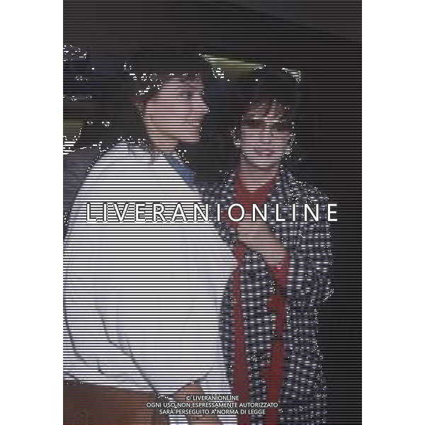 RETROSPETTIVA GINA LOLLOBRIGIDA ATTRICE NELLA FOTO GINA LOLLOBRIGIDA A ROMA CON ELISABETTA GARDINI SET FOTOGRAFICO ALLA FONTANA DI TREVI NELL\'ANNO 1985 AG ALDO LIVERANI SAS