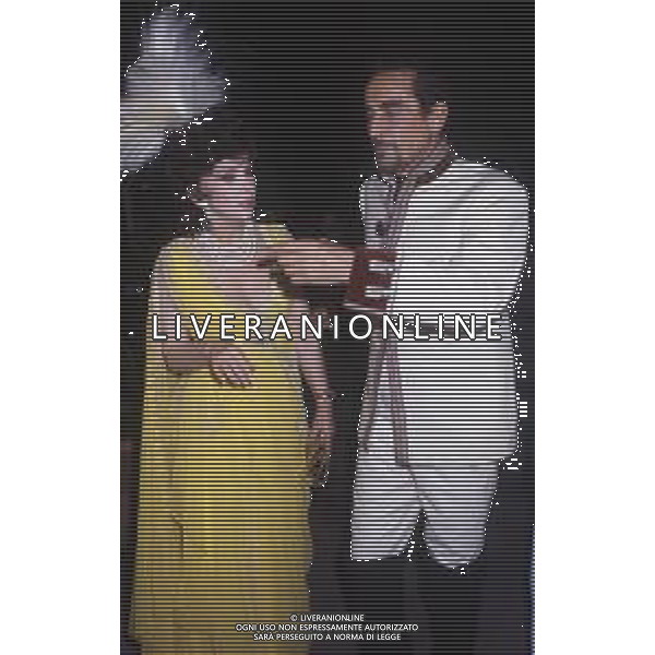 RETROSPETTIVA GINA LOLLOBRIGIDA ATTRICE NELLA FOTO GINA LOLLOBRIGIDA A ROMA NELL\'ANNO 1986 CON VITTORIO GASSMAN AG ALDO LIVERANI SAS 
