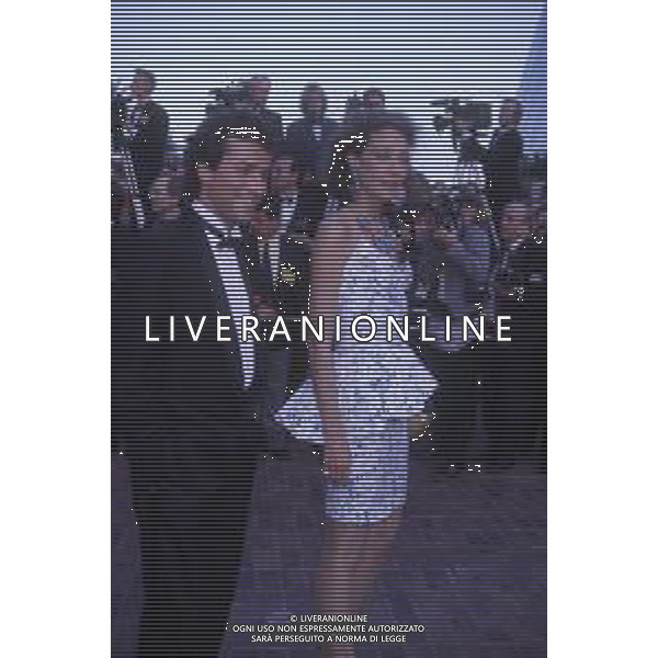 RETROSPETTIVA MARISA BERENSON ATTRICE NELLA FOTO MARISA BERENSON NELL\'ANNO 1987 CON BERNARD MONTIEL A CANNES AG ALDO LIVERANI SAS  