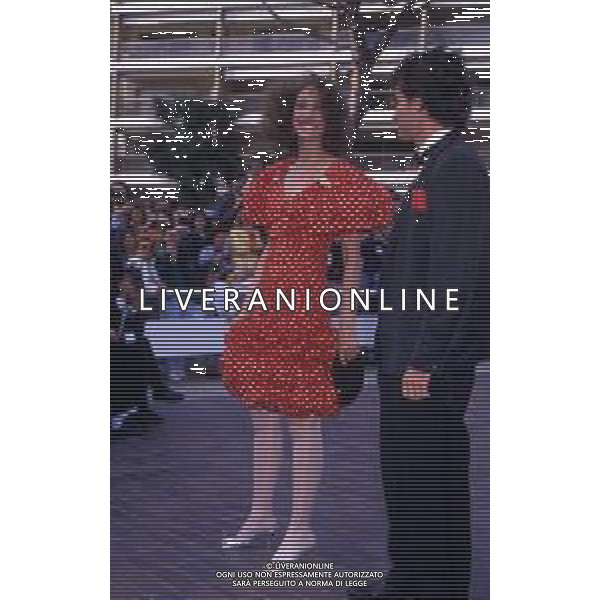 RETROSPETTIVA MARISA BERENSON ATTRICE NELLA FOTO MARISA BERENSON NELL\'ANNO 1987 CON BERNARD MONTIEL A CANNES AG ALDO LIVERANI SAS  