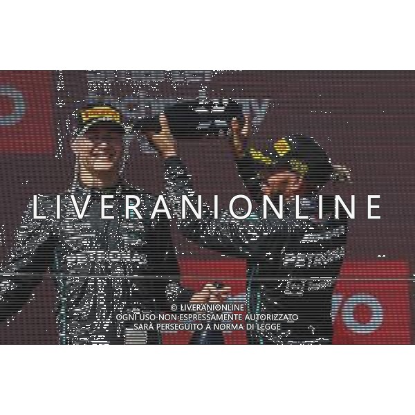 Lewis Hamilton (GBR), Mercedes AMG F1 and George Russell (GBR), Mercedes AMG F1 24.07.2022. Formula 1 World Championship, Rd 12, French Grand Prix, Paul Ricard, France, Race Day. - www.xpbimages.com, EMail: requests@xpbimages.com ¬© Copyright: Charniaux / XPB Images/ AGENZIA ALDO LIVERANI SAS - ITALY ONLY EDITORIAL USE ONLY