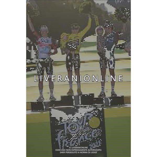 24-07-2022 Tour De France; Tappa 21 Paris - Paris; 2022, Jumbo - Visma; 2022, Uae Emirates; 2022, Ineos - Grenadiers; Vingegaard, Jonas; Pogacar, Tadej; Geraint, Thomas; Figlia Vingegaard, Jonas; Figlio Thomas, Geraint; Paris; ©SIROTTI/AGENZIA ALDO LIVERANI SAS