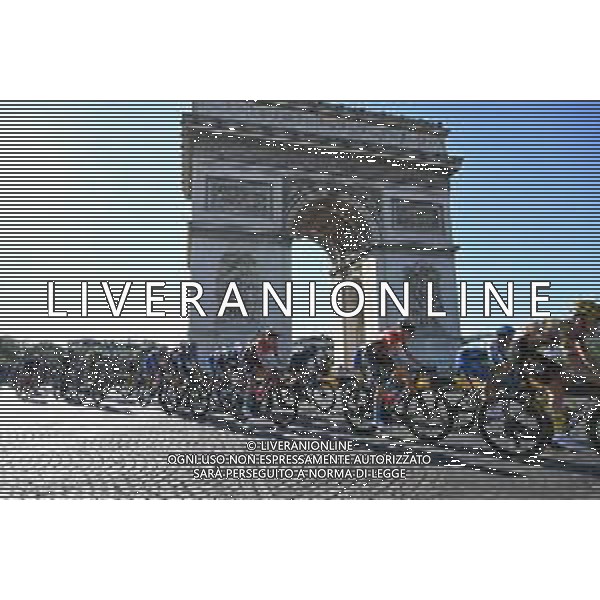 24-07-2022 Tour De France; Tappa 21 Paris - Paris; 2022, Bahrain - Victorious; Paris - Arc De Triomphe; ©SIROTTI/AGENZIA ALDO LIVERANI SAS