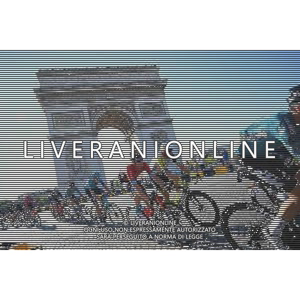 24-07-2022 Tour De France; Tappa 21 Paris - Paris; 2022, Bahrain - Victorious; Sanchez Leon, Luis Gil; Paris - Arc De Triomphe; ©SIROTTI/AGENZIA ALDO LIVERANI SAS