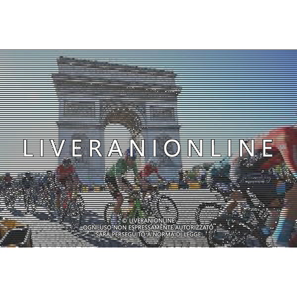 24-07-2022 Tour De France; Tappa 21 Paris - Paris; 2022, Jumbo - Visma; Van Aert, Wout; Paris - Arc De Triomphe; ©SIROTTI/AGENZIA ALDO LIVERANI SAS