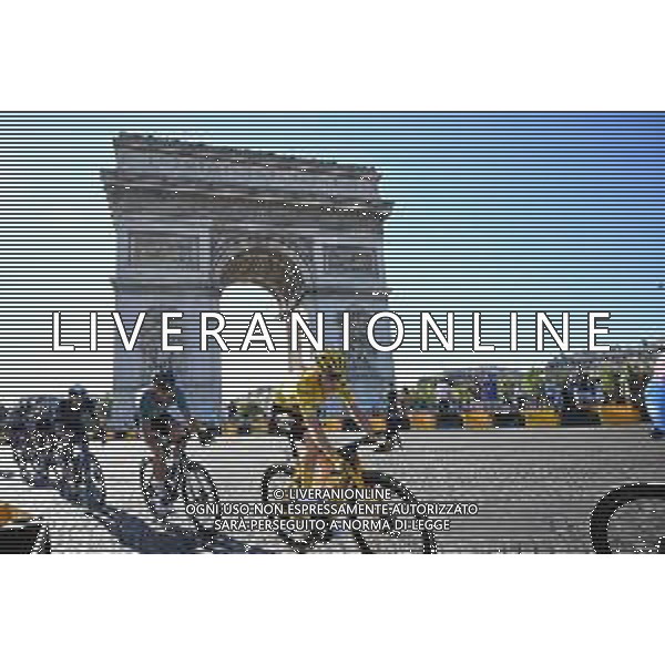 24-07-2022 Tour De France; Tappa 21 Paris - Paris; 2022, Jumbo - Visma; Vingegaard, Jonas; Paris - Arc De Triomphe; ©SIROTTI/AGENZIA ALDO LIVERANI SAS