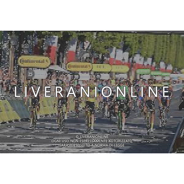 24-07-2022 Tour De France; Tappa 21 Paris - Paris; 2022, Jumbo - Visma; Vingegaard, Jonas; Van Aert, Wout; Paris; ©SIROTTI/AGENZIA ALDO LIVERANI SAS