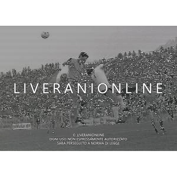 10-04-1983 COMO-CAMPIONATO DI CALCIO SERIE B COMO-ATALANTA 1-0 NELLA FOTO ROBERTO GALIA E GIORGIO MAGNOCAVALLO AG ALDO LIVERANI SAS