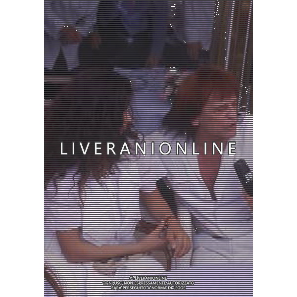 RETROSPETTIVA KLAUS KINSKI ATTORE NELLA FOTO KLAUS KINSKI A CANNES NELL\'ANNO 1988 CON DEBORA CAPRIOGLIO AG ALDO LIVERANI SAS 