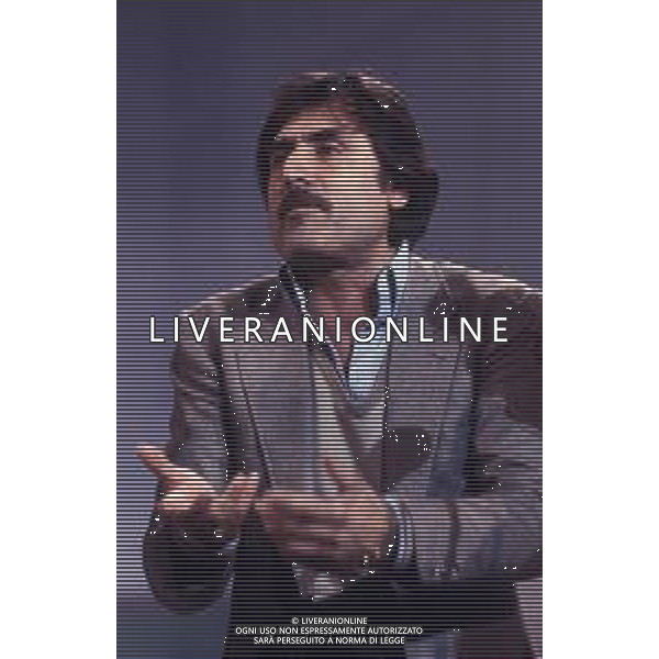 RETROSPETTIVA LANDO BUZZANCA ATTORE E CANTANTE NELLA FOTO LANDO BUZZANCA A SANREMO NELL\'ANNO 1981 AG ALDO LIVERANI SAS
