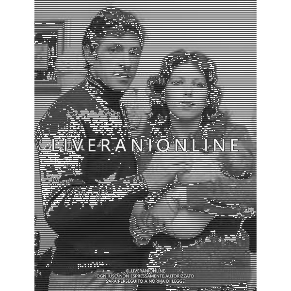 RETROSPETTIVA FRANCESCO MOSER CICLISTA NELLA FOTO CON LA MOGLIE CARLA E LA FIGLIA FRANCESCA NEL 1982 ©Archivio Giovanni Liverani/AG ALDO LIVERANI SAS