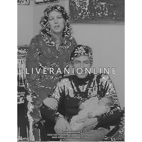 RETROSPETTIVA FRANCESCO MOSER CICLISTA NELLA FOTO CON LA MOGLIE CARLA E LA FIGLIA FRANCESCA NEL 1982 ©Archivio Giovanni Liverani/AG ALDO LIVERANI SAS