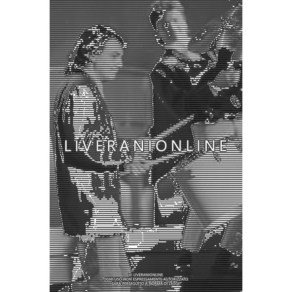 RETROSPETTIVA TULLIO DE PISCOPO CANTAUTORE E PERCUSSIONISTA NELLA FOTO A SANREMO NEL FEBBRAIO 1988 AG ALDO LIVERANI SAS