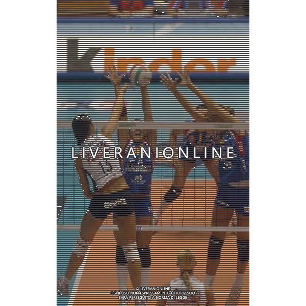 TORINO 231005 FINDOMESTIC VOLLEY CUP FEMMINILE FINALE FOPPAPEDRETTI BERGAMO-ASYSTEL NOVARA NELLA FOTO MURO BERGAMO PH GIGI ARCAINI/AG.ALDO LIVERANI