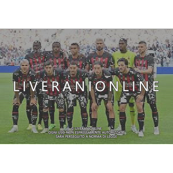 la formazione del Milan, in piedi da SX Fikayo Tomori, Pierre Kalulu, Junior Messias, Olivier Giroud, Mike Maignan e Ante Rebic; in basso da SX Theo Hernandez, Brahim Diaz, Ismael Bennacer, Davide Calabria e Sandro Tonali Olympique Marsiglia vs Milan Marsiglia (FRA) 31-07-2022 Stadio Orange Velodrome amichevole precampionato foto Roberto Garavaglia/ag. Aldo Liverani sas