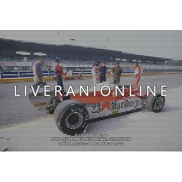 RETROSPETTIVA BRUNO GIACOMELLI PILOTA AUTOMOBILISTICO NELLA FOTO IN PISTA NELL\'ANNO 1980 ©Archivio Giovanni Liverani/AGENZIA ALDO LIVERANI SAS
