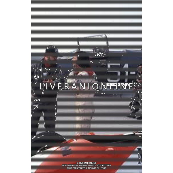 RETROSPETTIVA BRUNO GIACOMELLI PILOTA AUTOMOBILISTICO NELLA FOTO DURANTE LA PREPARAZIONE PER LA SFIDA CON UN JET NELL\'ANNO 1981 ©Archivio Giovanni Liverani/AGENZIA ALDO LIVERANI SAS