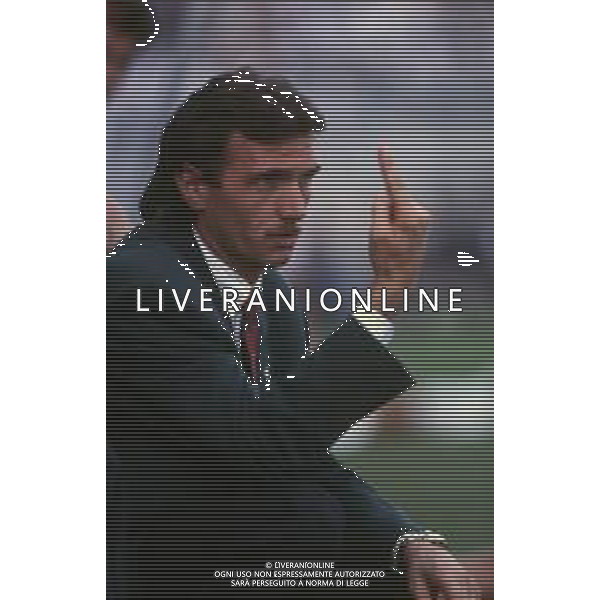 RETROSPETTIVA PIERLUIGI FROSIO ALLENATORE NELLA FOTO PIERLUIGI FROSIO ALLENATORE MONZA NELL\'ANNO 1988-1989 AG ALDO LIVERANI SAS 