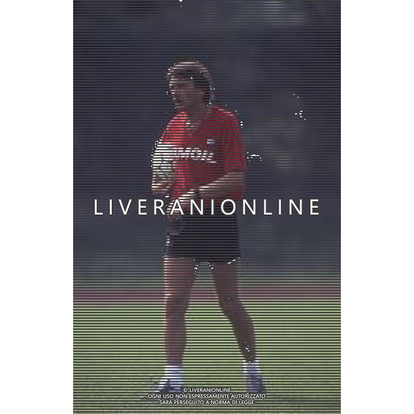 RETROSPETTIVA PIERLUIGI FROSIO ALLENATORE NELLA FOTO PIERLUIGI FROSIO ALLENATORE ATALANTA NELL\'ANNO 1990-1991 AG ALDO LIVERANI SAS 