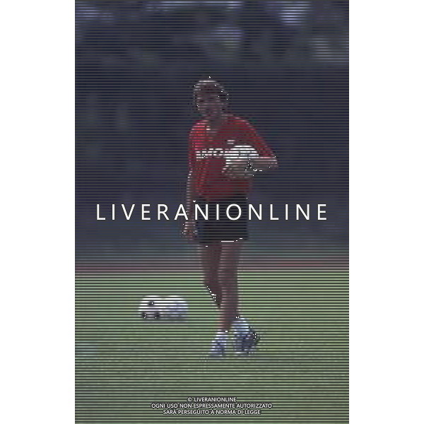 RETROSPETTIVA PIERLUIGI FROSIO ALLENATORE NELLA FOTO PIERLUIGI FROSIO ALLENATORE ATALANTA NELL\'ANNO 1990-1991 AG ALDO LIVERANI SAS 