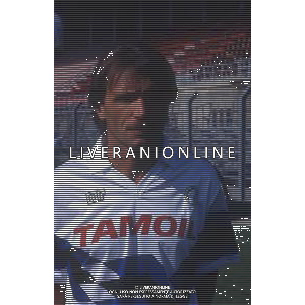 RETROSPETTIVA PIERLUIGI FROSIO ALLENATORE NELLA FOTO PIERLUIGI FROSIO ALLENATORE ATALANTA NELL\'ANNO 1990-1991 AG ALDO LIVERANI SAS 