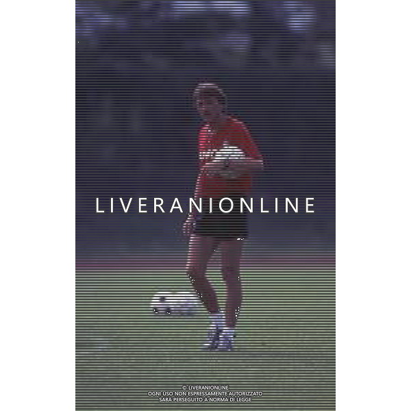 RETROSPETTIVA PIERLUIGI FROSIO ALLENATORE NELLA FOTO PIERLUIGI FROSIO ALLENATORE ATALANTA NELL\'ANNO 1990-1991 AG ALDO LIVERANI SAS 