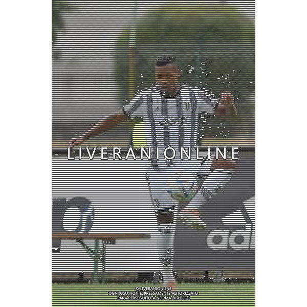 Villar Perosa (To) 04.08.2022 Campo Sportivo G. Scirea ©Manuela Viganti/Agenzia Aldo Liverani Partita Amichevole Juventus A vs Juventus Under 23 Nella foto: alex sandro ©Viganti/AGENZIA ALDO LIVERANI SAS
