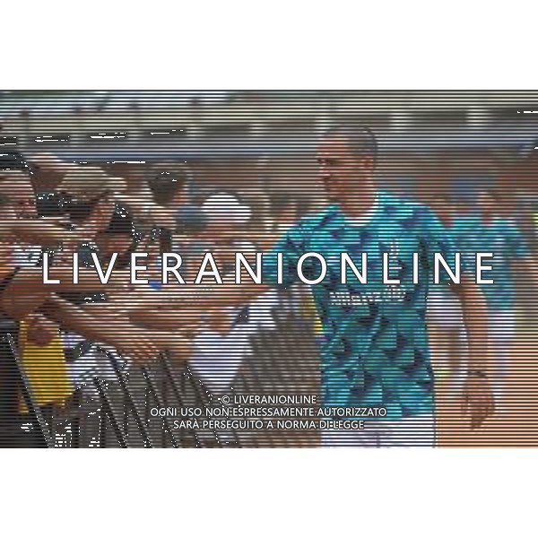 Villar Perosa (To) 04.08.2022 Campo Sportivo G. Scirea ©Manuela Viganti/Agenzia Aldo Liverani Partita Amichevole Juventus A vs Juventus Under 23 Nella foto: leonardo bonucci saluta i tifosi ©Viganti/AGENZIA ALDO LIVERANI SAS