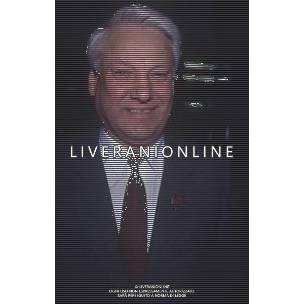 RETROSPETTIVA BORIS ELTSIN POLITICO E PRESIDENTE DELLA RUSSIA NELLA FOTO BORIS ELTSIN A MILANO PER LA PRESENTAZIONE DEL LIBRO “CONFESSIONI SUL TEMA“ A MILANO AG ALDO LIVERANI SAS