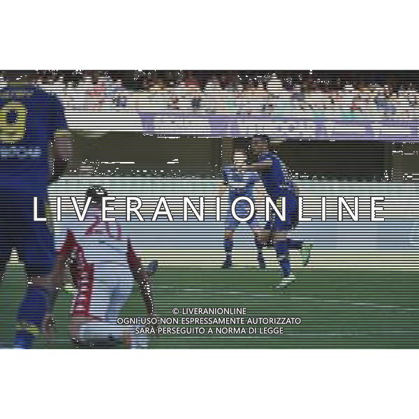 Kevin Lasagna (Hellas Verona) segna il gol dell\'1 a 0 Hellas Verona vs Bari Verona 07-08-2022 Stadio Marcantonio Bentegodi Coppa Italia Frecciarossa - 32mi di finale foto Roberto Garavaglia/ag. Aldo Liverani sas /AGENZIA ALDO LIVERANIN SAS