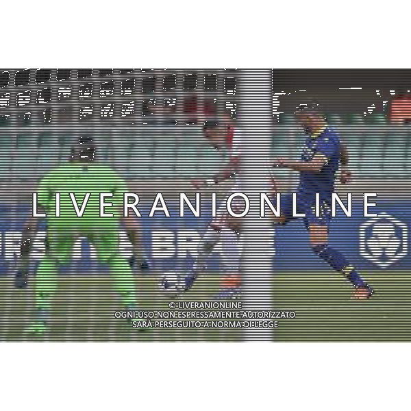 Walid Cheddira (Bari) occasione da gol Hellas Verona vs Bari Verona 07-08-2022 Stadio Marcantonio Bentegodi Coppa Italia Frecciarossa - 32mi di finale foto Roberto Garavaglia/ag. Aldo Liverani sas /AGENZIA ALDO LIVERANIN SAS