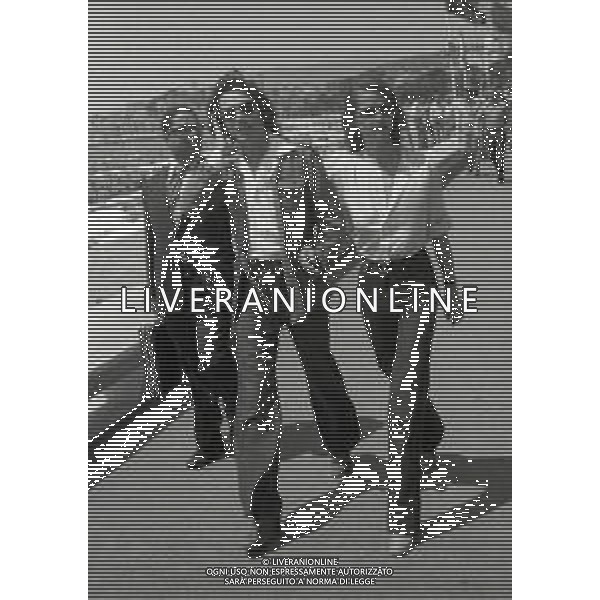 RETROSPETTIVA CHARLOTTE RAMPLING ATTRICE NELLA FOTO CHARLOTTE RAMPLING A CANNES NELL\'ANNO 1976 CON SECONDO MARITO JEAN MICHEL JARRE AG ALDO LIVERANI SAS 