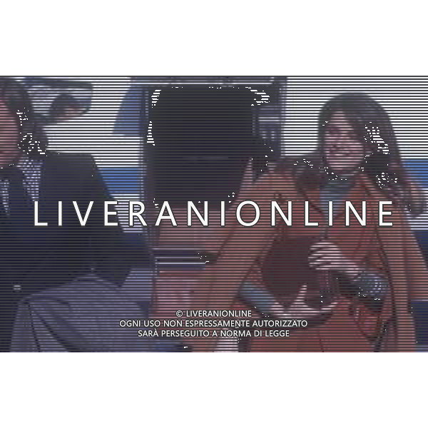 RETROSPETTIVA CHARLOTTE RAMPLING ATTRICE NELLA FOTO CHARLOTTE RAMPLING CON IL MARITO BRYAN SOUTHCOMBE NELL\'ANNO 1975 A SAINT MORITZ AG ALDO LIVERANI SAS