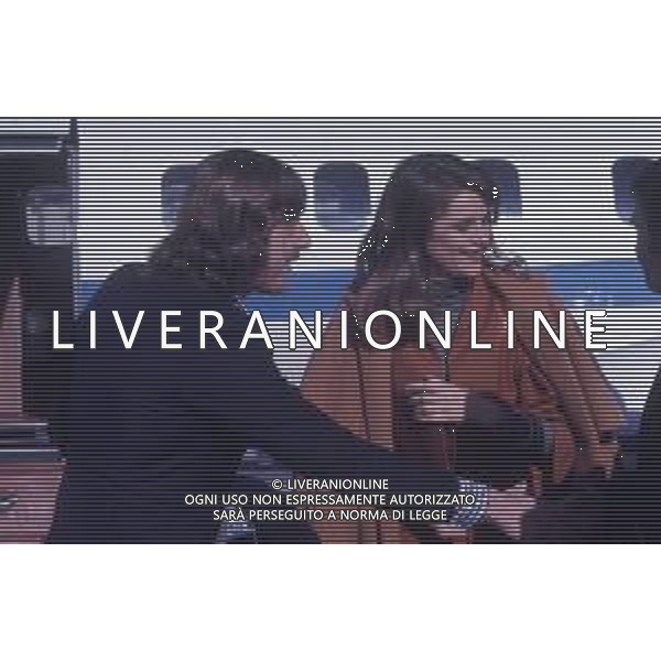 RETROSPETTIVA CHARLOTTE RAMPLING ATTRICE NELLA FOTO CHARLOTTE RAMPLING CON IL MARITO BRYAN SOUTHCOMBE NELL\'ANNO 1975 A SAINT MORITZ AG ALDO LIVERANI SAS
