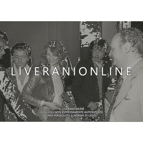 RETROSPETTIVA CHARLOTTE RAMPLING ATTRICE NELLA FOTO CHARLOTTE RAMPLING A CANNES NELL\'ANNO 1977 E IL SECONDO MARITO JEAN MICHEL JARRE AG ALDO LIVERANI SAS  