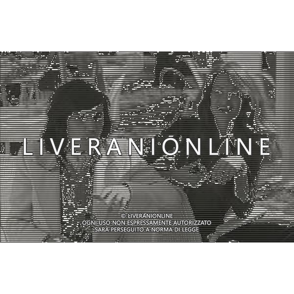 RETROSPETTIVA CHARLOTTE RAMPLING ATTRICE NELLA FOTO CHARLOTTE RAMPLING A CANNES NELL\'ANNO 1977 E IL SECONDO MARITO JEAN MICHEL JARRE AG ALDO LIVERANI SAS  