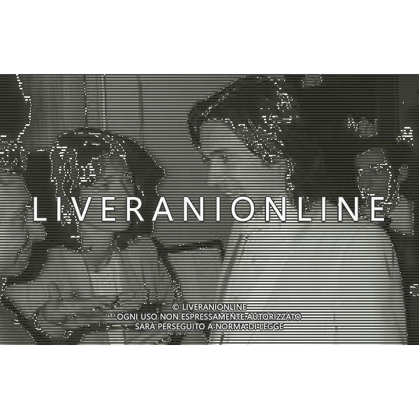 RETROSPETTIVA CHARLOTTE RAMPLING ATTRICE NELLA FOTO CHARLOTTE RAMPLING A CANNES NELL\'ANNO 1981 CON IL SECONDO MARITO JEAN MICHEL JARRE AG ALDO LIVERANI SAS 