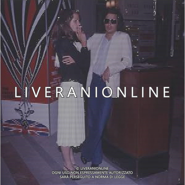 RETROSPETTIVA CHARLOTTE RAMPLING ATTRICE NELLA FOTO CHARLOTTE RAMPLING CON IL MARITO JEAN MICHEL JARRE AG ALDO LIVERANI SAS 
