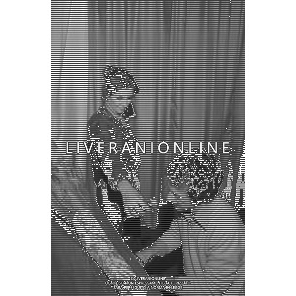 RETROSPETTIVA EMIDIO REMIGI DETTO MEMO, CANTANTE NELLA FOTO CON PAOLA TEDESCO A MILANO NEL 1975  ©Archivio Giovanni Liverani/AG ALDO LIVERANI SAS  