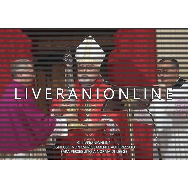 IMOLA 13 08 2022 FESTA DI SAN CASSIANO MESSA SOLENNE PONTEFICALE NELLA FOTO VESCOVO MONS GIOVANNI MOSCIATTI CON IL BRACCIO DI SAN CASSIANO ©SANNA/AGENZIA ALDO LIVERANI SAS   